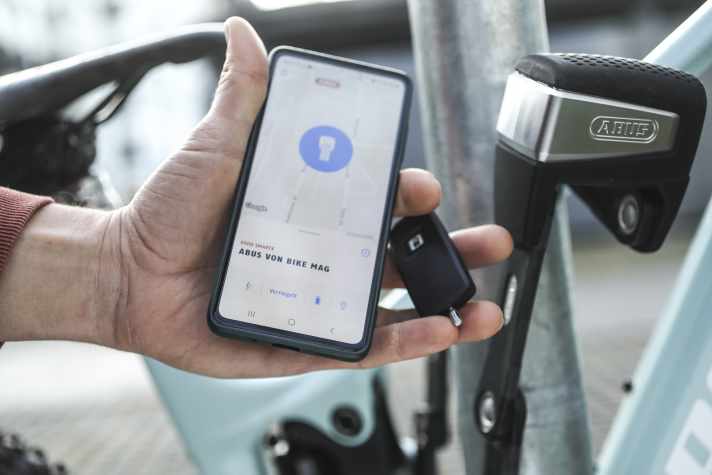 Whether using the app or the remote control, the handling of the Abus Bordo One 6500A was convincing during testing.