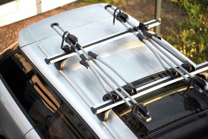 The second best solution for transporting bikes by car: roof racks