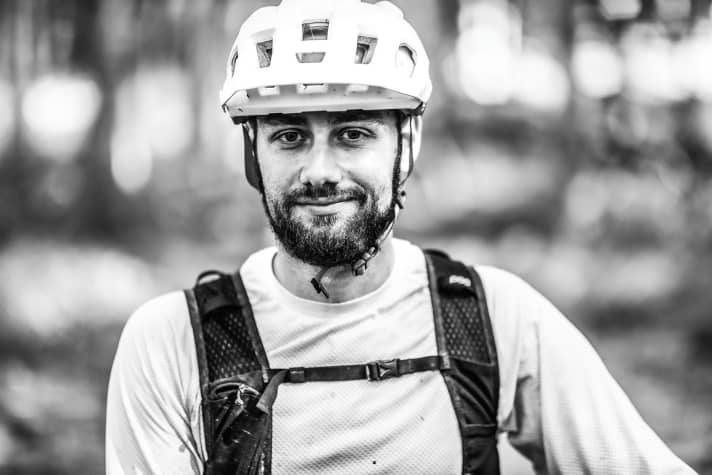 Adrian Kaether, EMTB editor: "In the Thok, the Rockshox 35 reacts insensitively, in the Cube it dives away. In the Stevens it works decently. A strange series dispersion with three forks that are actually identical. This unnecessarily limits the potential of the bikes. Forks like the Yari or the Fox 34 offer much more reliable performance - for only a small surcharge."