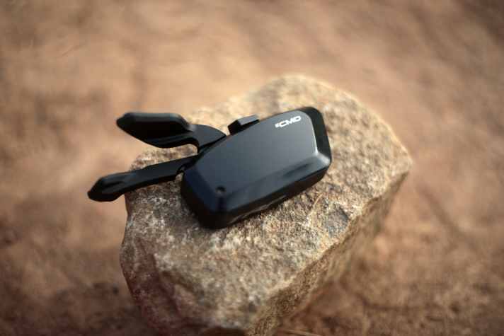 The shifter weighs 45 grams and communicates wirelessly with the rear derailleur. At TRP, the transmission protocol is called CMD for "command". The lever is powered by a CR2032 button cell.