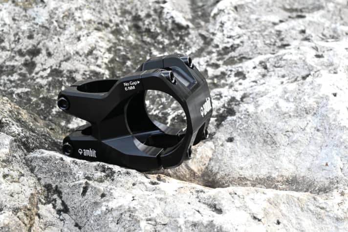 Like the pedals, the stem also comes from the CNC milling machine and is manufactured locally.
