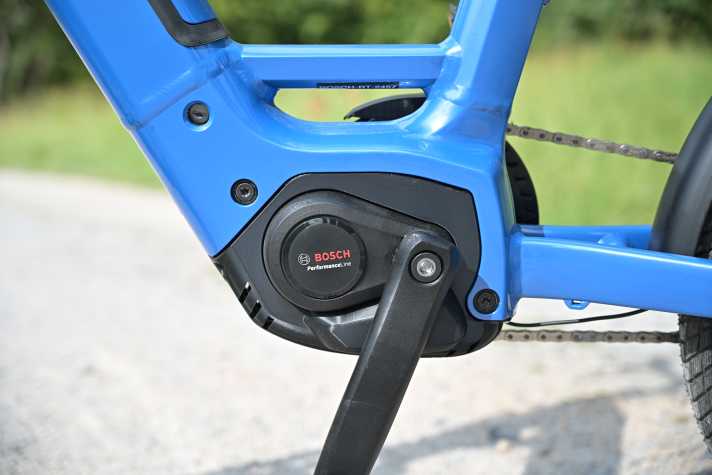 The new Performance Line is the little brother of the PX and should be a little cheaper. It offers up to 75 Nm and 600 watts. At 2.8 kilos, the drive is significantly lighter than its predecessor, which weighed 3.3 kilos.