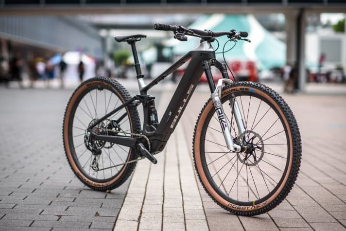 Bulls Sonic Evo AM SX-I: 9999 euros // 17.9 kg (size S) // 29 inches // 140 / 130 millimetres.