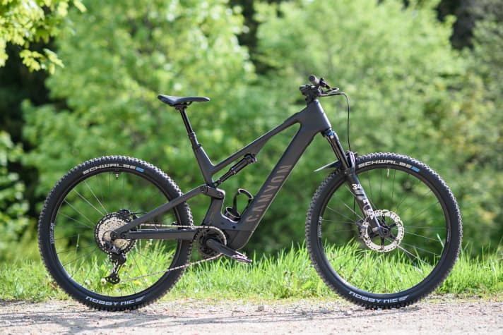 Canyon Neuron On CF Neues Canyon E Bike f r Tour und Trail BIKE