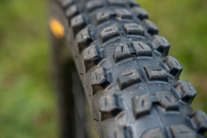 There is no noticeable wear to report at the rear either. However, the Kryptotal Rear is still a few kilometres away from a real long-term test.