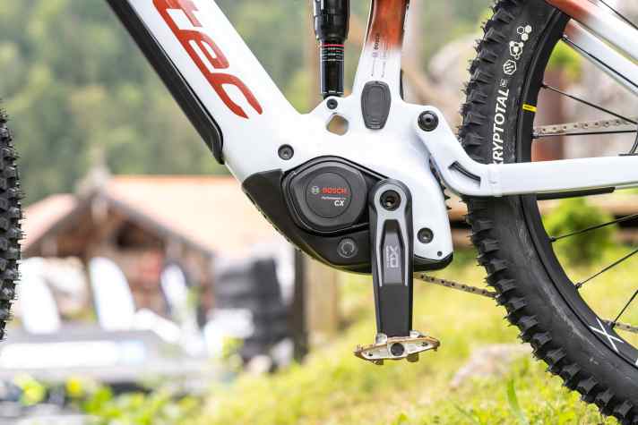 The same performance as its predecessor, but quieter, with a greater range and slightly lighter. This is the new Performance CX.