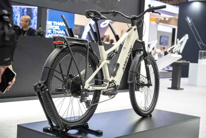Preishammer von Amflow: Das E-SUV TL mit Carbon-Rahmen und Fox Fahrwerk für 3.499 Euro.