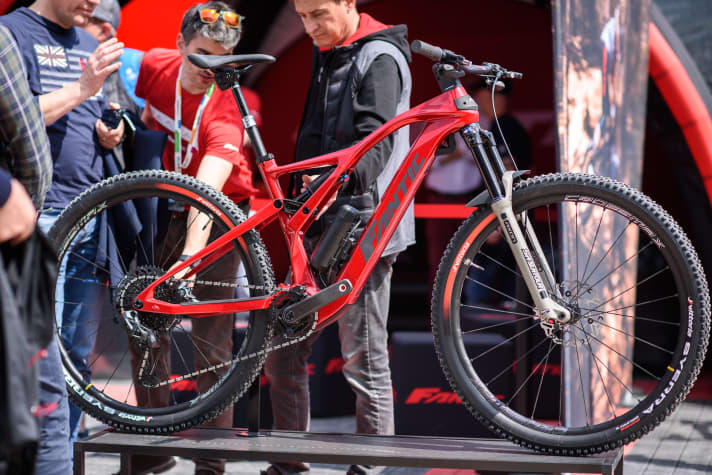 Probably the better bike for many: The Fantic Rampage 1.4 with 140 millimetres of travel at the Expo at the BIKE Festival Riva del Garda.