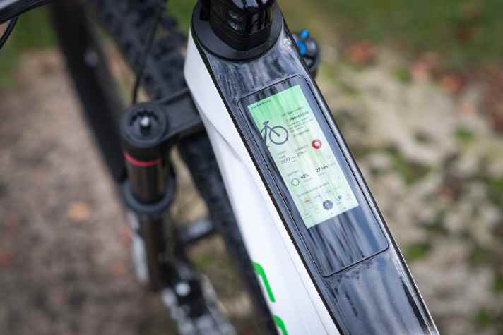 The Bosch app provides the essential functions that make the large display so exciting. Good ride screen, useful sat nav function with GPX import, U-step fine-tuning and much more. Everything can be operated directly on the bike.