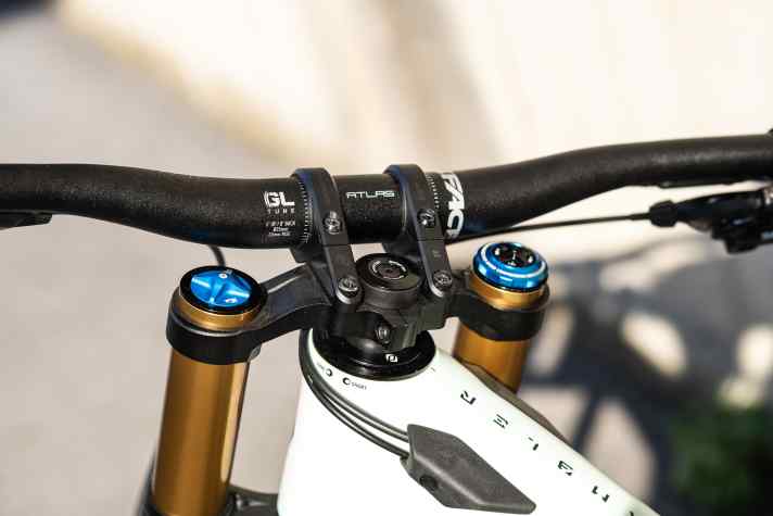 A familiar sight: Compression stage and air spring with Glide-Core technology look the same from the outside as before. The updates are on the inside.