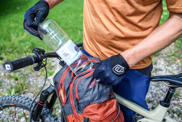 We compensated for any differences in the bikes’ weights by carrying extra weight in our rucksacks.