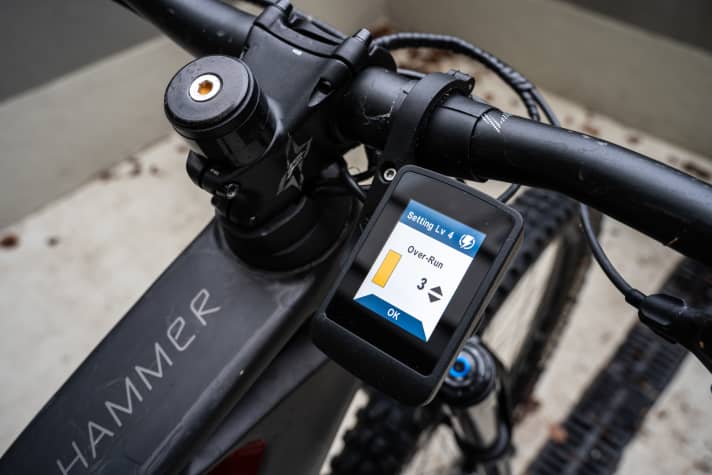 Deep in the menu, you can set the Oli Edge's extensive parameters. Here, for example, is the over-run. At level 3, the Oli pushes hard, even when the cranks are no longer turning. An exciting feature for demanding uphills, which we already know from Bosch's E-MTB mode.