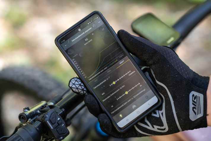 Über die Shimano E-Tube-App kann die Motorcharakteristik umfangreich angepasst werden. So sind bis zu 85 Nm möglich.