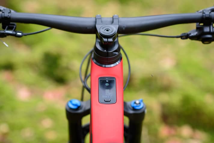 The TQ display of the HPR 50 is slimly integrated into the top tube. You can only switch between the three support levels using the buttons on the display.
