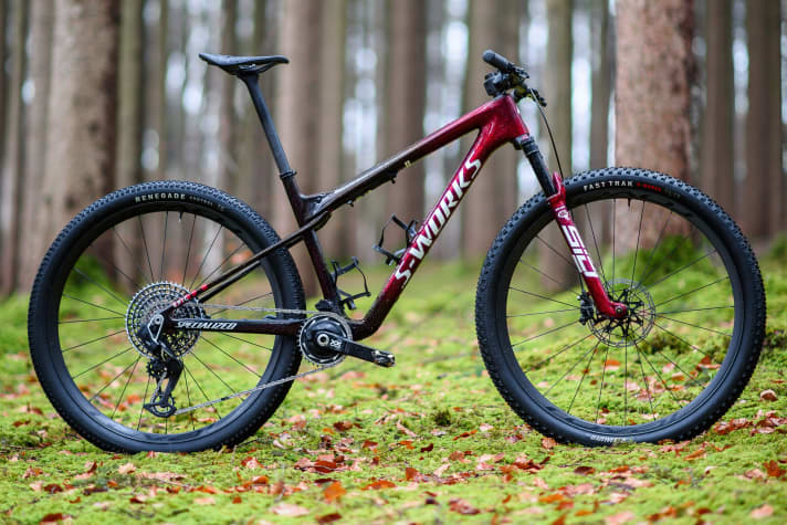 Specialized S-Works Epic World Cup // 12,500 euros // 9.6 kg (size L) // 29 inch // 110 / 75 mm.