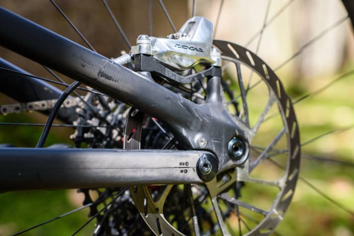 With this flip chip on the chainstay, the geometry can be adjusted to a 29er rear wheel. All models come from the factory with a mullet set-up, i.e. 27.5 mm rear wheel.