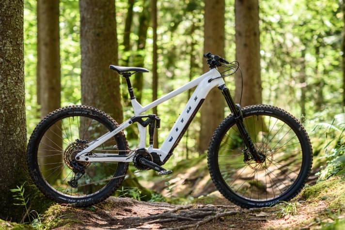 E-Mythique LT VRX // Bafang M510 // 630 Wh // 170/160 mm // 29/27.5 inches // 24.8 kg // 5099 euros