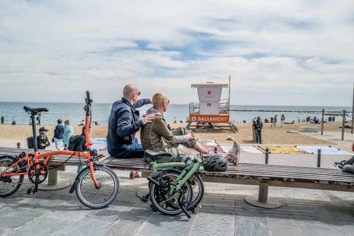 Locals and tourists are drawn to the city beach La Barceloneta.