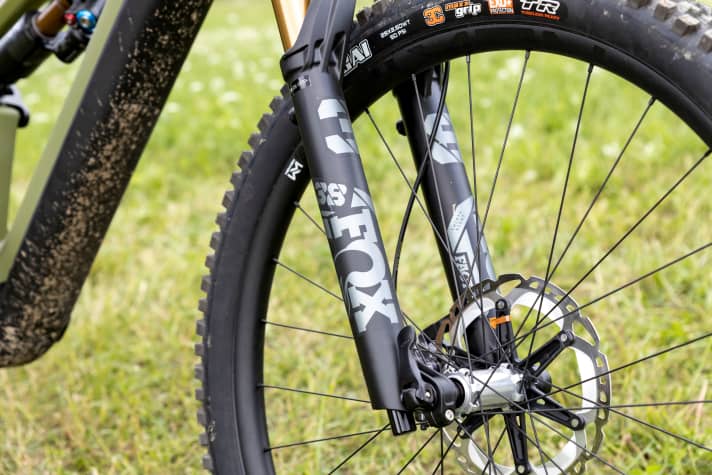 Fox 38 Factory Grip2 am Cube. Besser geht's nicht.