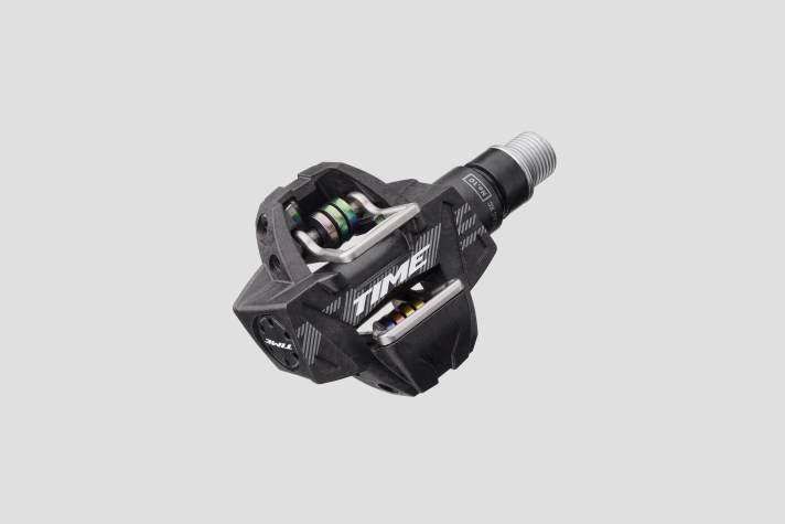 The Atac XC 10 should be the ideal choice for ambitious but more price-conscious racers