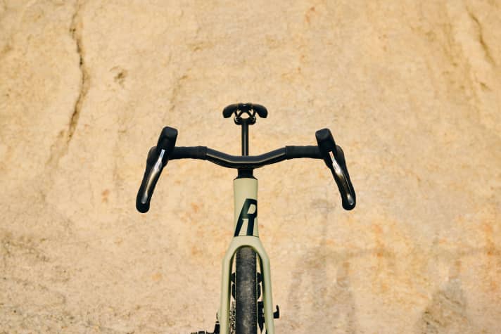 The cockpit was developed in collaboration with ergonomics expert Bastian Marks.