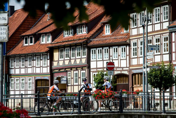Pretty and tranquil, but when the field of a cycle race sweeps through here, the townscape of "Badse" mutates into a witches' cauldron.