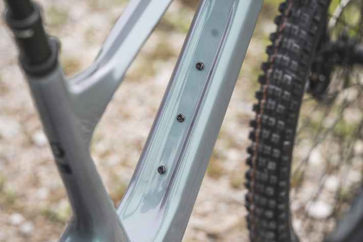 There is plenty of space for a bottle cage on the down tube of the Scott Spark. There are three mounting points to choose from.