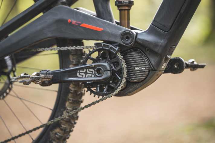 The Shimano EP801 is the lightest drivetrain in the 85 Newton metre class and still delivers high peak performance. In terms of modulation, some competitors are now ahead of it.