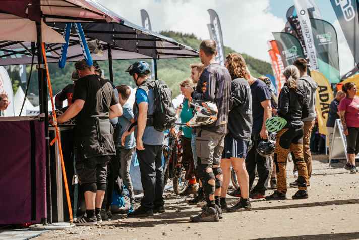 Test bikes were in short supply today, that's how big the rush was