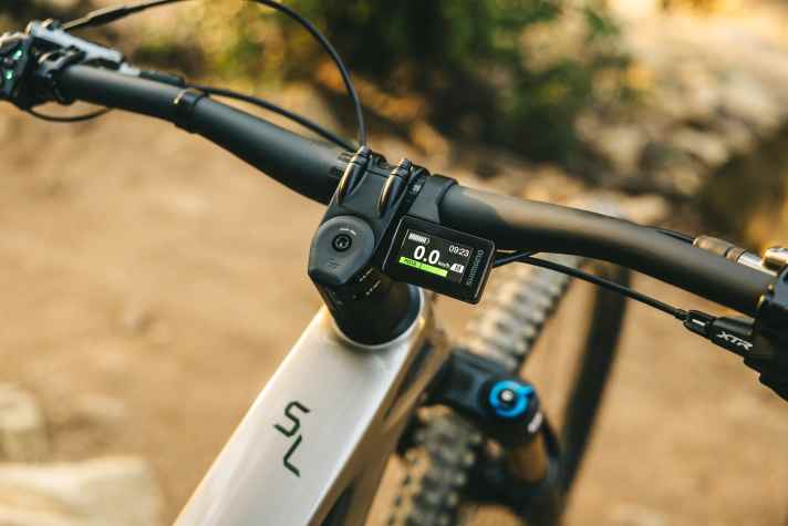 All models come with a Shimano display ex works.