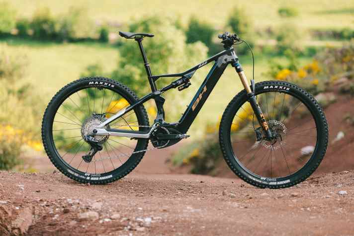 The top version of the Trail line with Fox suspension and Shimano Di2 gears costs €8999