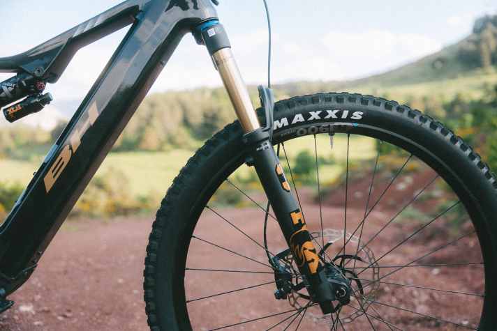 No experiments with the geometry: 64 or 66 degrees head angle and 76 or 78 degrees seat angle are standard on enduro and trail bikes today