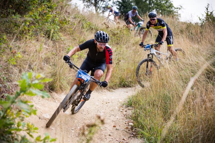 Single trails, like here at Bike the Bugles, are a must for an MTB marathon with more than 2000 metres of altitude.