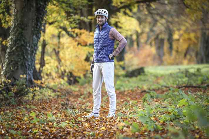 Yes, I know, I could have made a career as a senior physician at the Charité in that lift. But it was only enough to become a BIKE editor. After all, the MT500 Burner is certainly more comfortable to wear than a stubborn surgical gown.