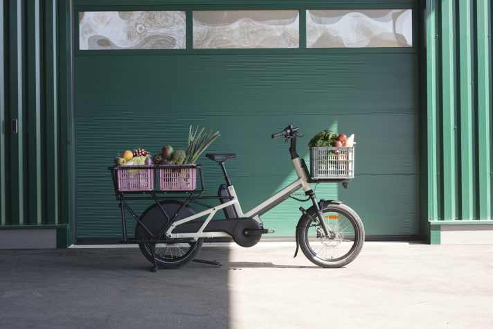 There is a wide range of accessories for the Lundi 20 Cargo for transporting people and goods.