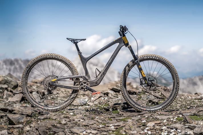 Another exciting all-mountain novelty for 2023: the Bold Linkin 150 Pro. 