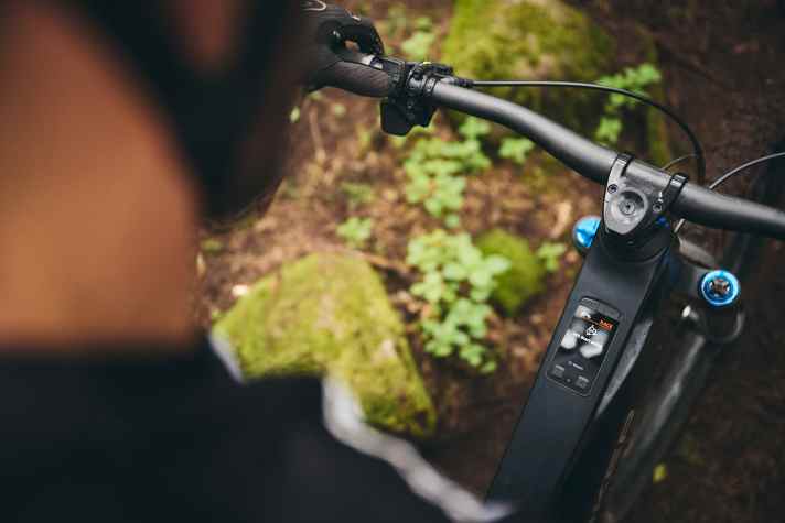 The new Bosch Kiox 400C display is slimly integrated into the top tube and very easy to read.