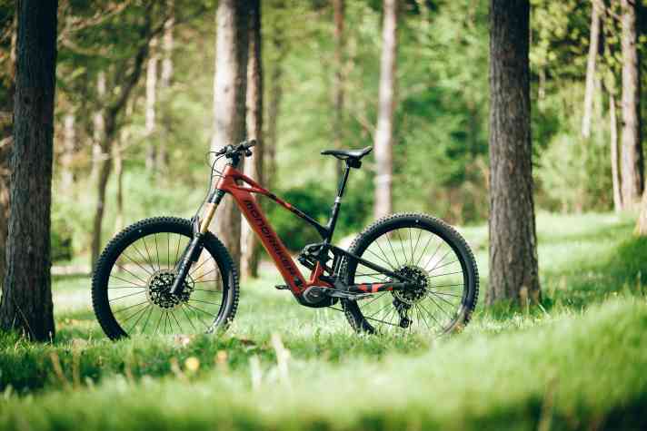 Mondraker Crafty sample bike with Bosch Performance CX-R. Again, we don't know if and when this bike will be available to buy.