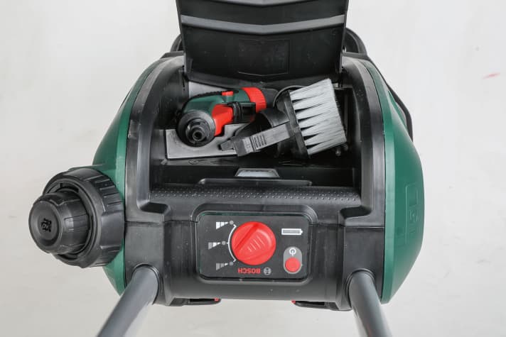 The practical storage compartment on the Bosch Fontus 18 V