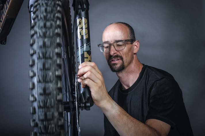 Sichtprüfung: Läuft die Scheibe mittig?