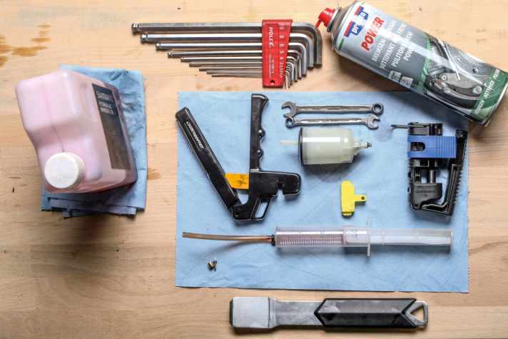 To shorten a brake line, you need some tools and expertise.