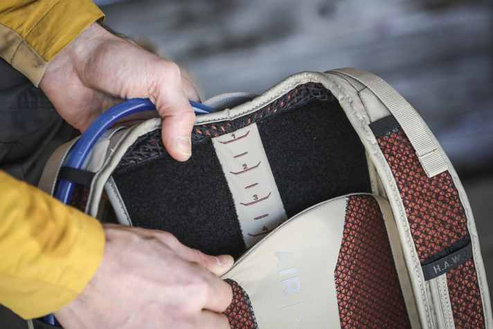 The length of the Enduro pack can be adjusted for an optimum fit.