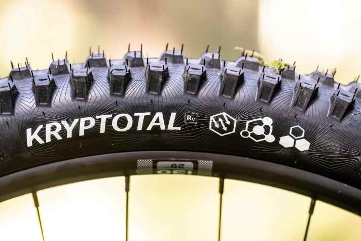 The grippy Conti tyres on the Cannondale deliver a lot of confidence off-road.