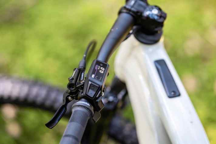 The Bosch system is operated using the Purion 200 on the handlebars. There is optional space for the system controller in the top tube.