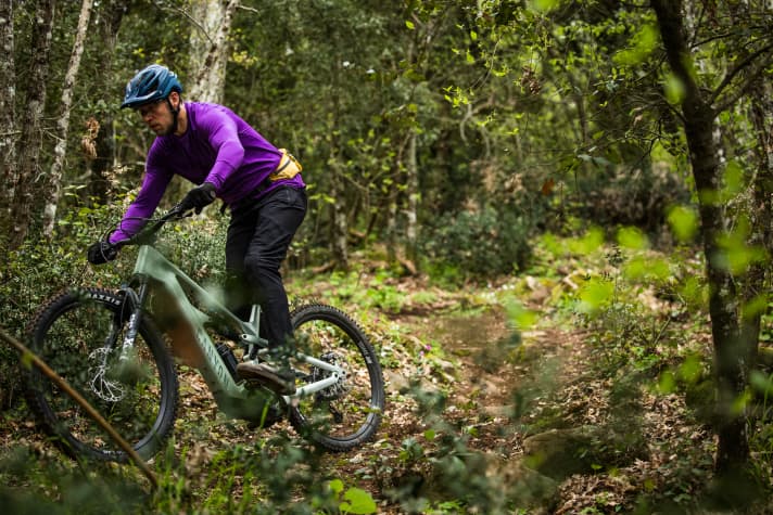 Traction in bends and precise handling are two of the Strive:On CFR's strengths.