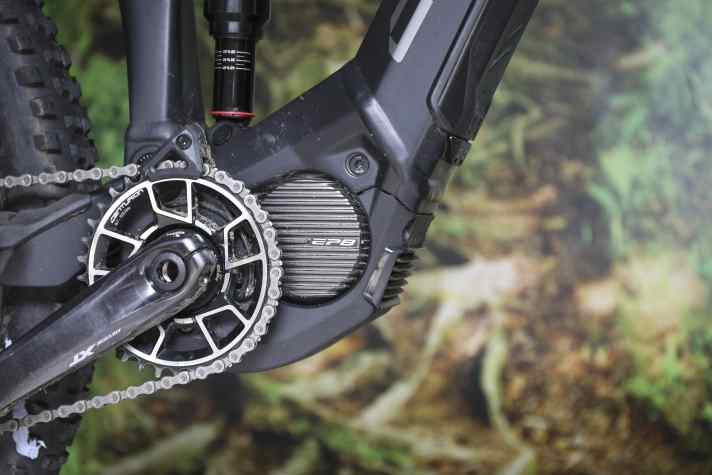 The Shimano EP801 offers a very good weight/power ratio. However, it runs out of breath too quickly at high cadences.