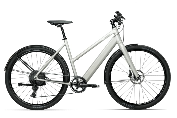 Really an e-bike? The 380 Wh battery of the Merano TPZ disappears discreetly in the down tube, the motor in the rear wheel hub.