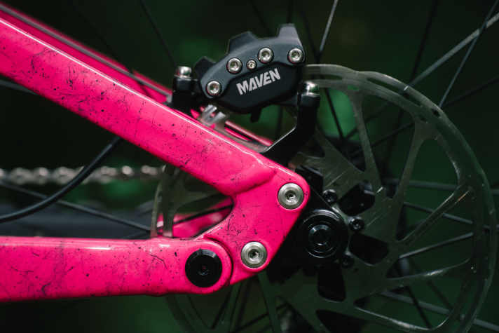 S.A.L.S.A. spices up the chainstay - or in other words: it allows the length to be varied by up to 10 mm to suit your taste.