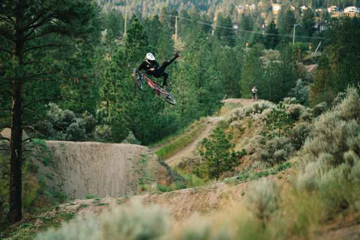 Get your leg up! Freeriding in Canada.