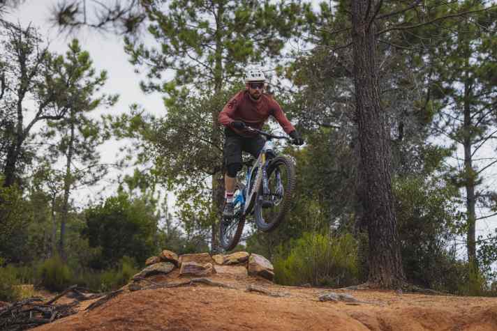 Good counter-pressure in the landing gear ensures pop in the take-off. The Siryon makes it easy to get airborne.